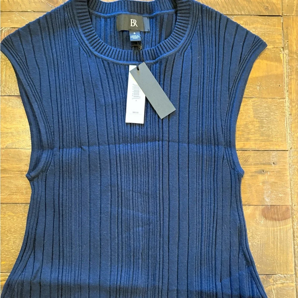 NWT Banana Republic sleeveless ribbed sweater. - Picture 2 of 2